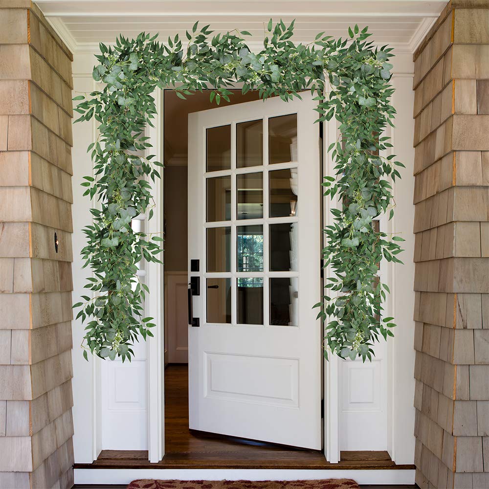 Supla wedding chair pew garland along aisles for elegant decoration.