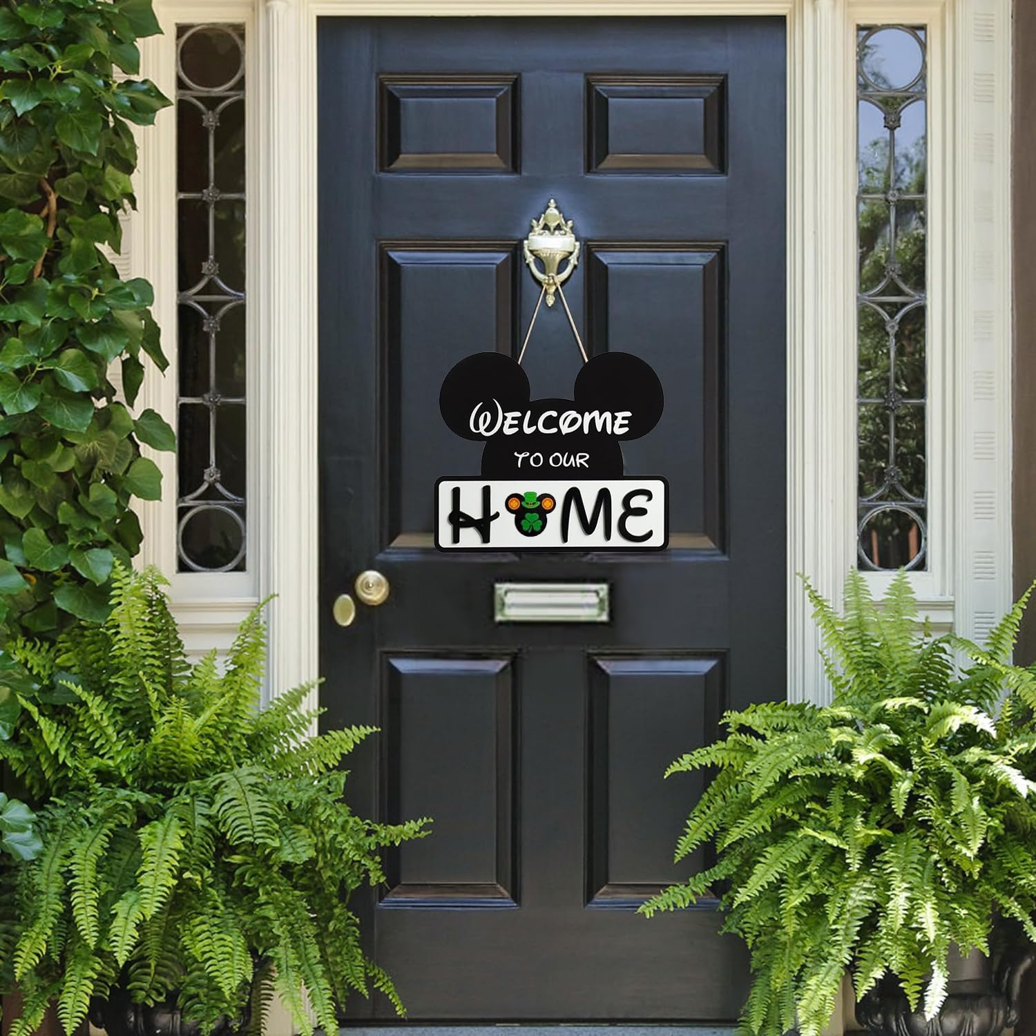 SUPYFD housewarming gift idea that welcomes guests with a warm seasonal touch