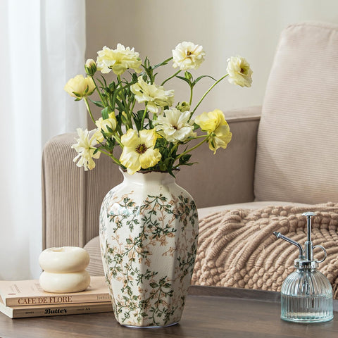 SURE YUESI vase on dining table offers versatile styling for fresh or faux arrangements.