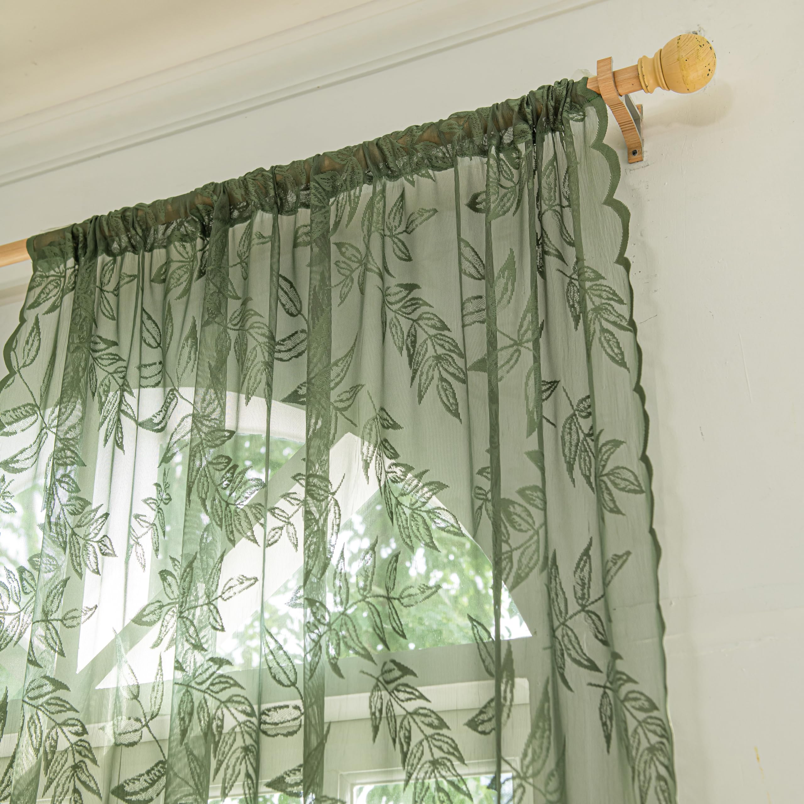 Sutuo Home scalloped edges add Victorian vintage elegance.