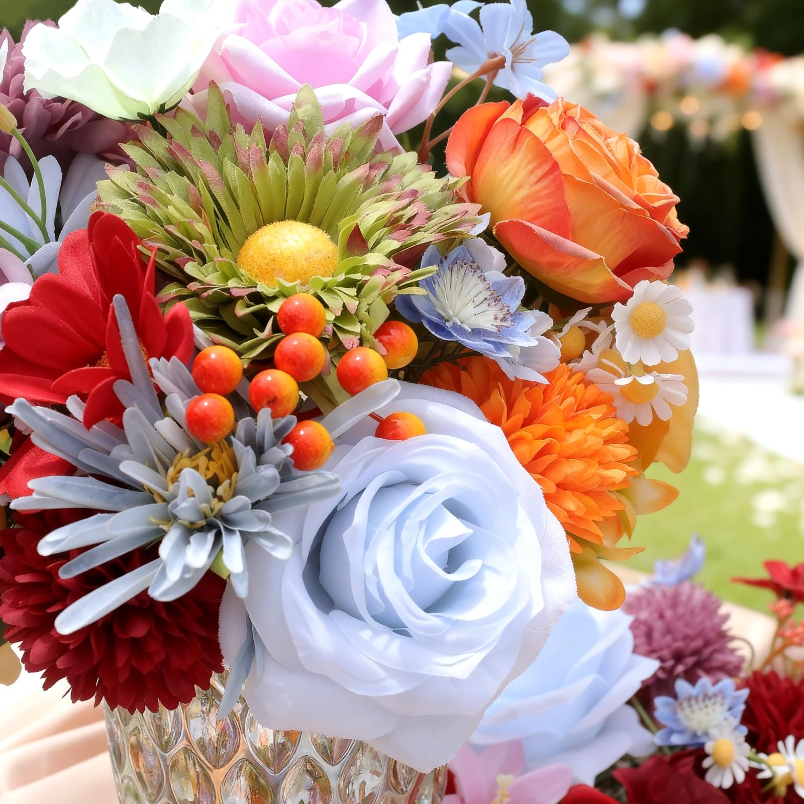 SwanMoon 38pcs daisies and hydrangeas add lush color to centerpieces.