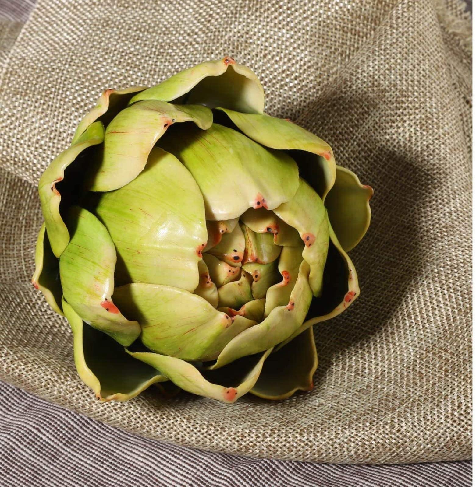 Sxowihz artichoke finish with lifelike sheen for realistic greenery.