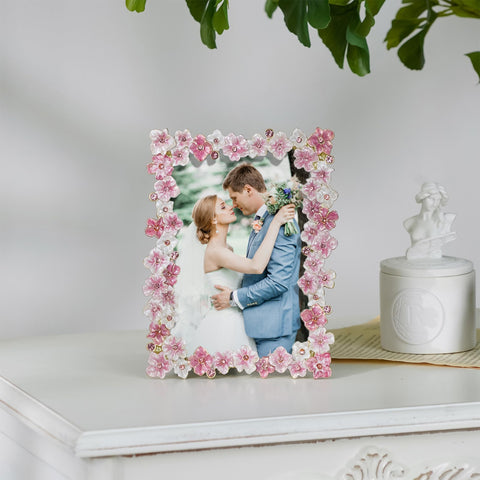 Tabletop display ready Synovana frame keeps memories near your workspace or vanity.