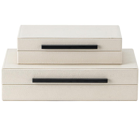 SYYSY watch box ready for display, keeps timepieces organized and dust-free.