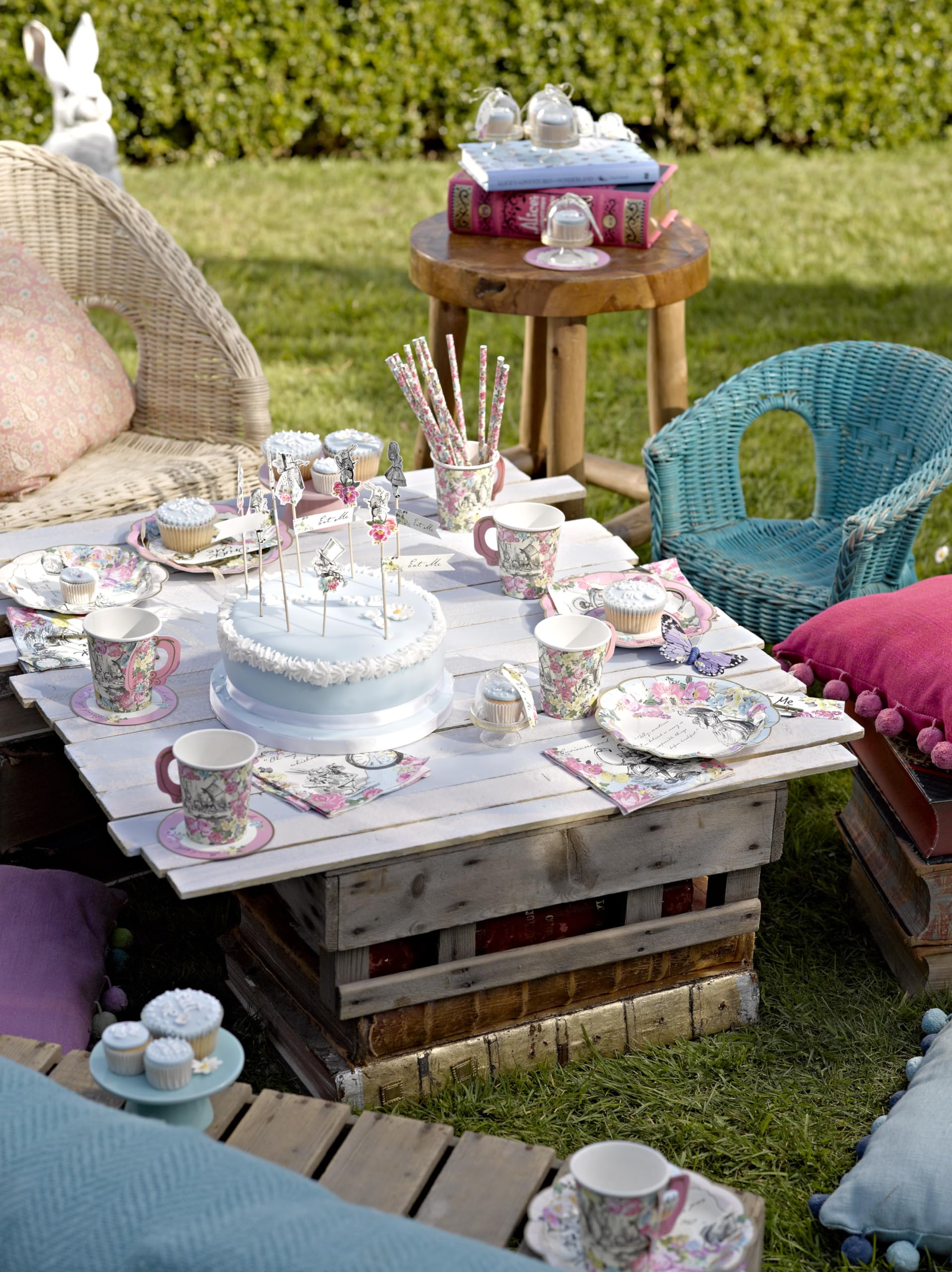 Talking Tables Alice teacups with shaped pink handle brighten dessert table