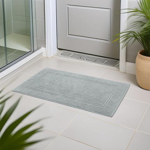 Tens Towels mat close-up demonstrates strong absorbency for quick drying.
