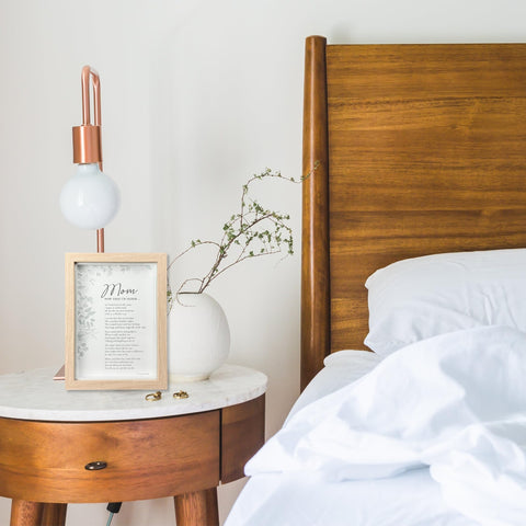 The Grandparent Gift Co. bedside display setup featuring the 5x7 frame