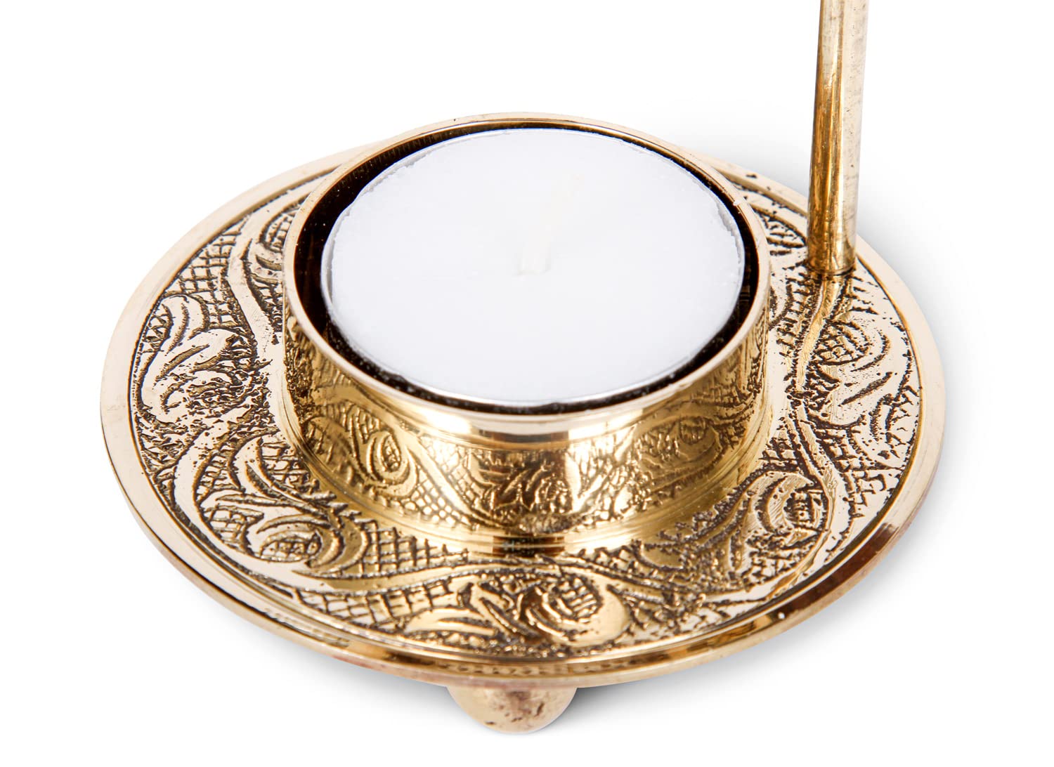 Wooden base with felt protects surfaces while keeping the burner stable.