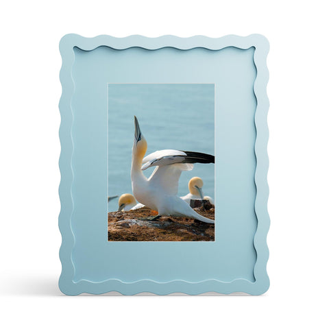 THKRLOF 8x10 blue frame with mat highlights a 5x7 photo.
