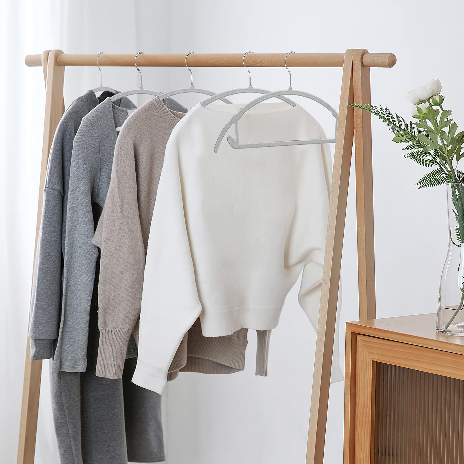 TIMMY lightweight yet sturdy hangers for everyday wardrobes