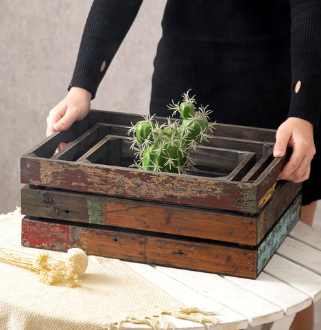 TIMRIS large vintage reclaimed crate ideal for display or centerpiece.