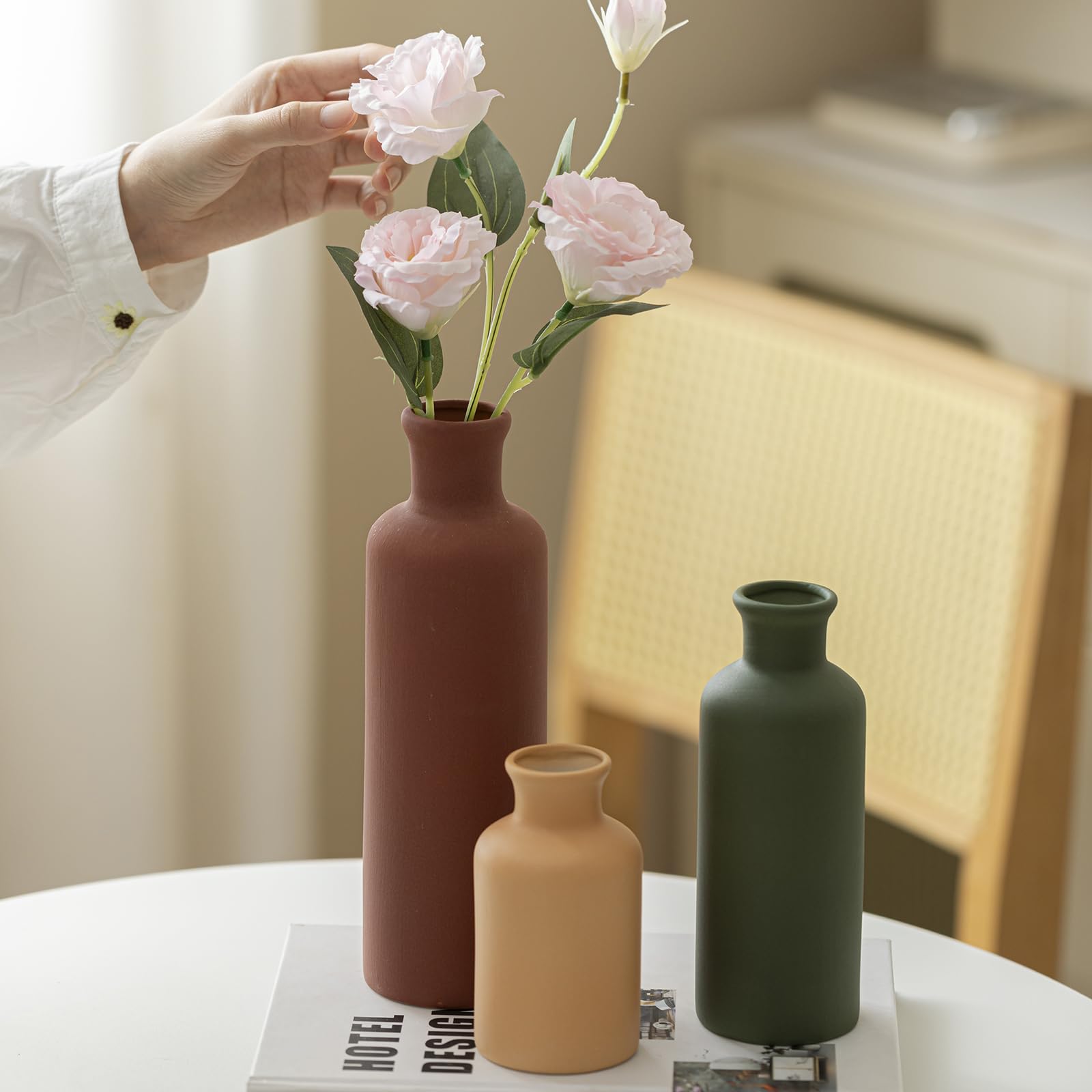 TINCTOTNIC vase trio side view shows varied heights for visual interest and styling flexibility.