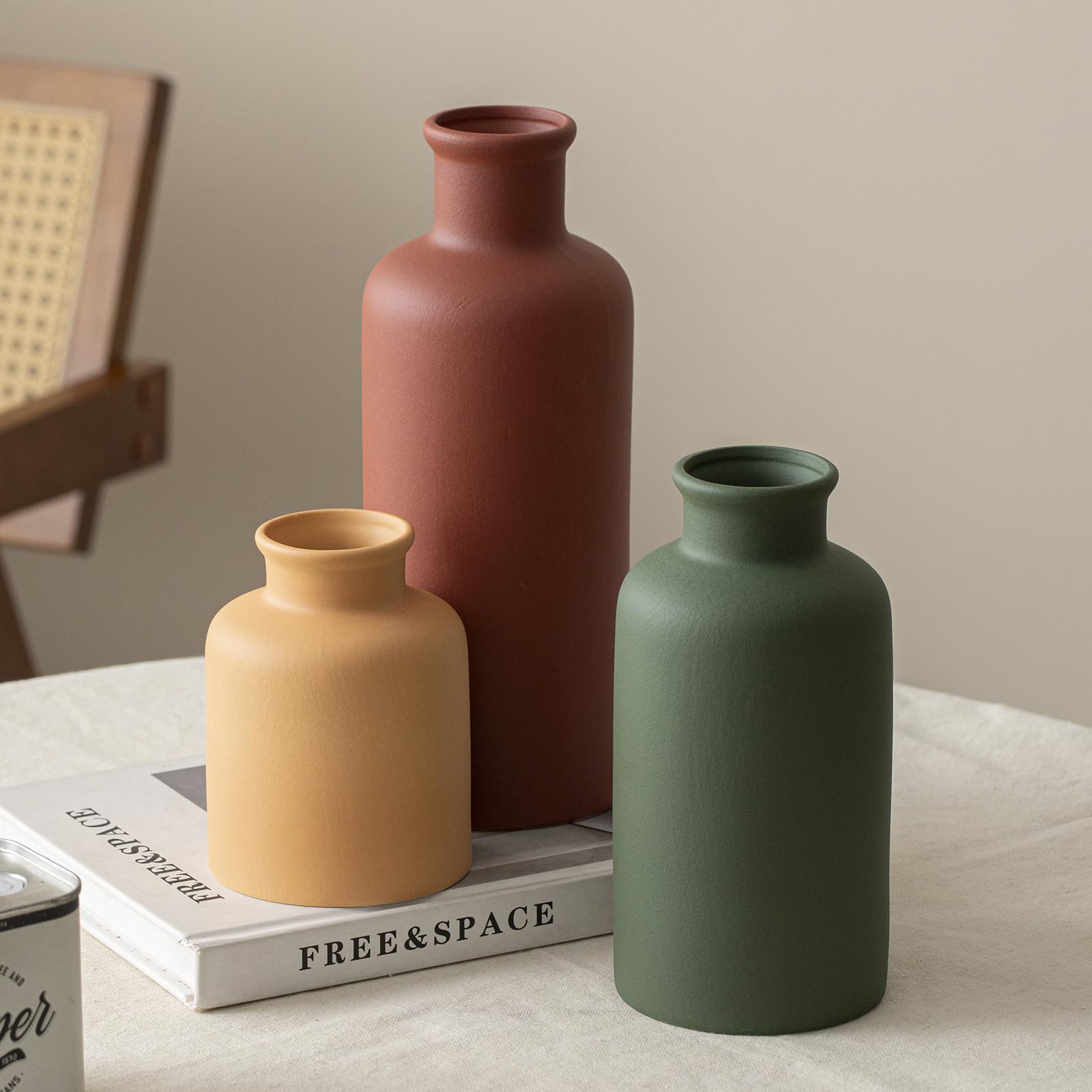 TINCTOTNIC three-piece display as a dining centerpiece