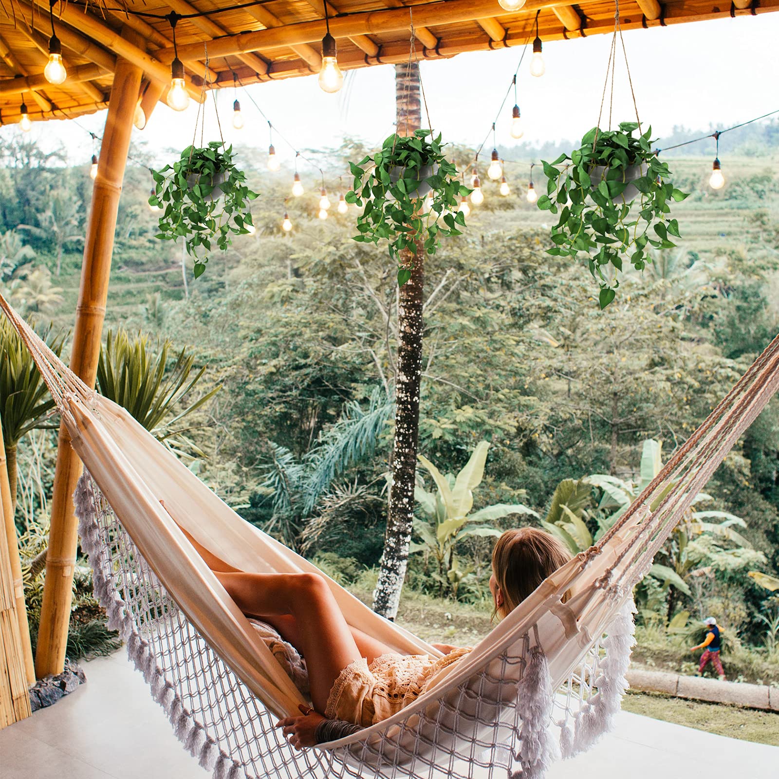 TNNTOPELE indoor-outdoor green decor brightens balconies and living spaces.