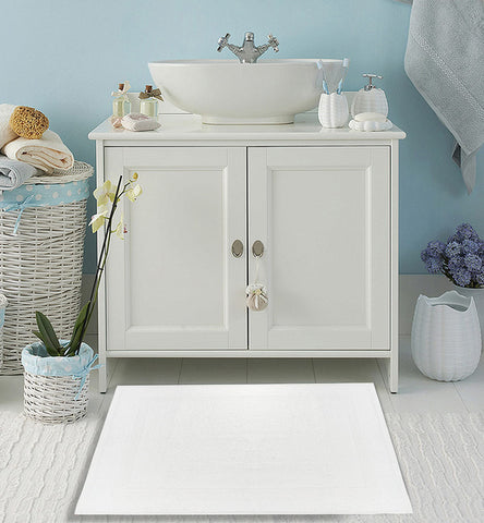 TOALLA bath mat non-rubber backing simplifies laundry routines