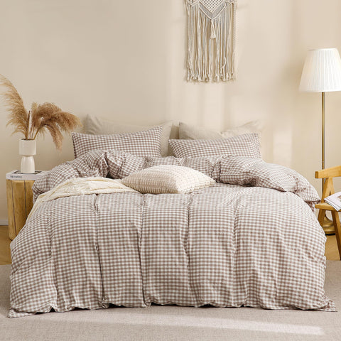 TOCOMOA tan gingham pattern close-up, timeless plaid for versatile bedroom style.