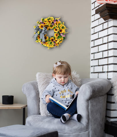 TOKCARE bow-detail on sunflower wreath adds timeless charm