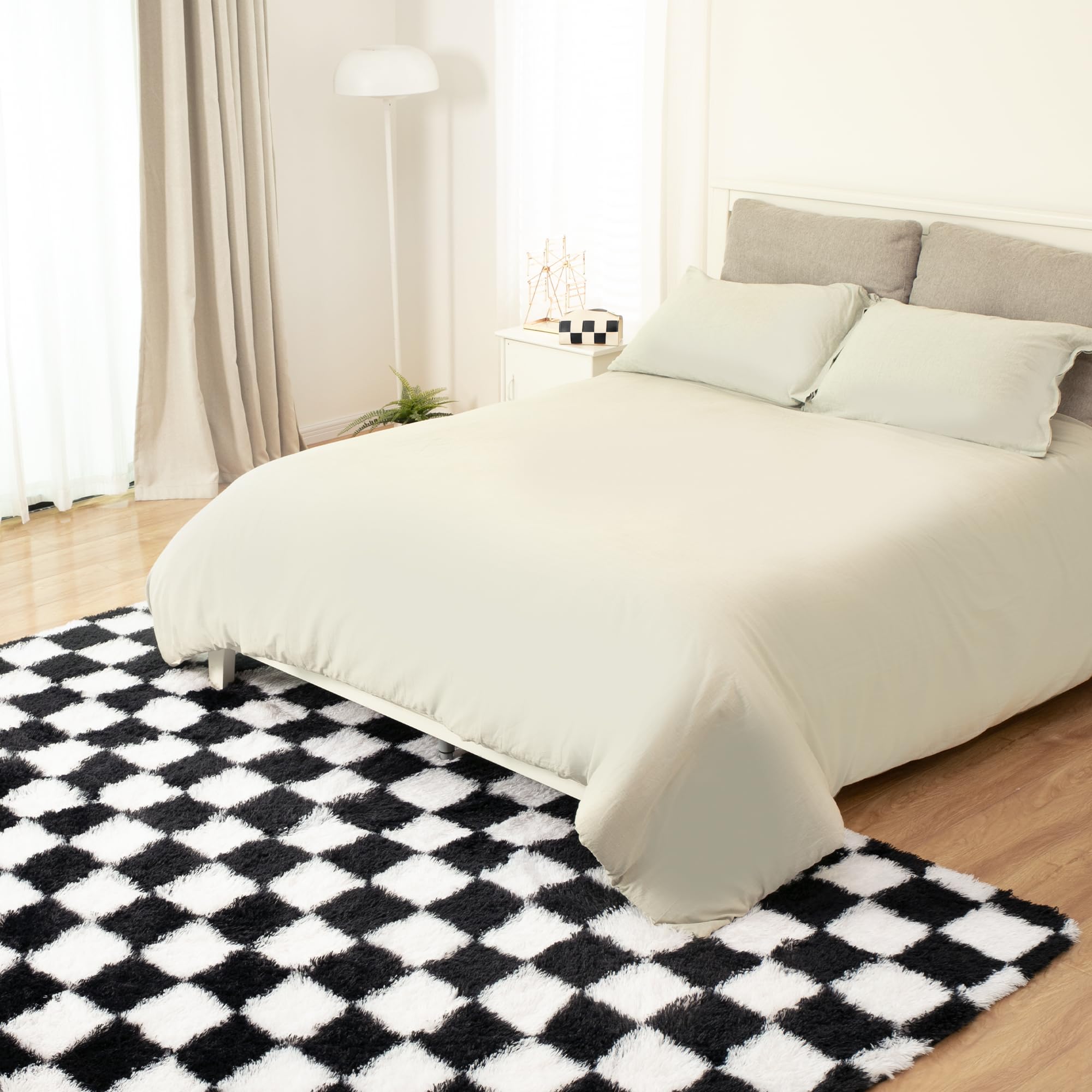 TOOHUB non-slip rug in a dorm room creating a cozy study space