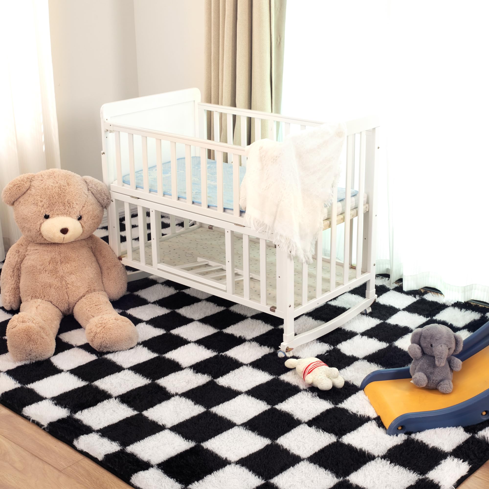 TOOHUB easy-clean rug that cleans with a damp cloth or gentle vacuum