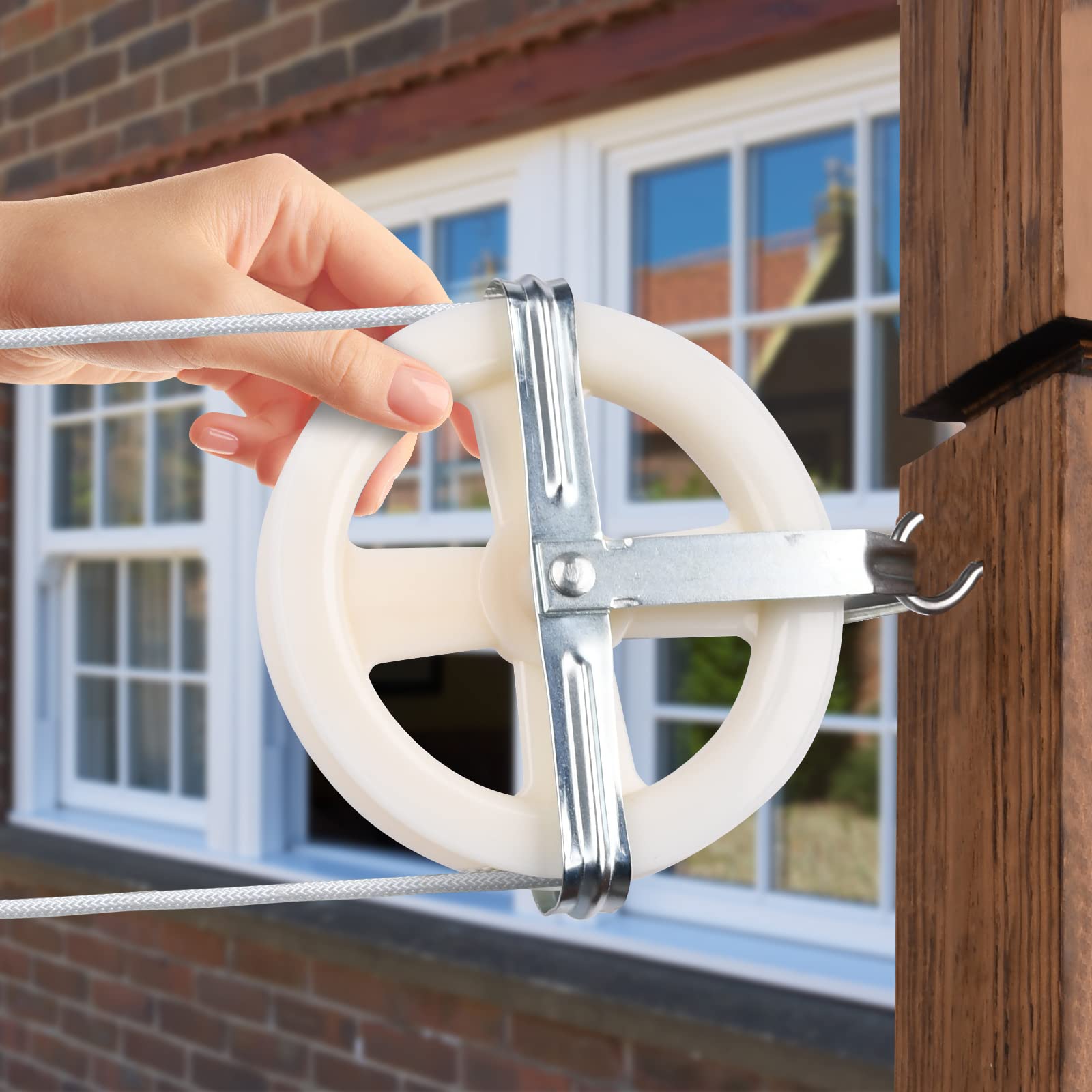 1/4-inch polyester rope resists rust while supporting heavy loads.