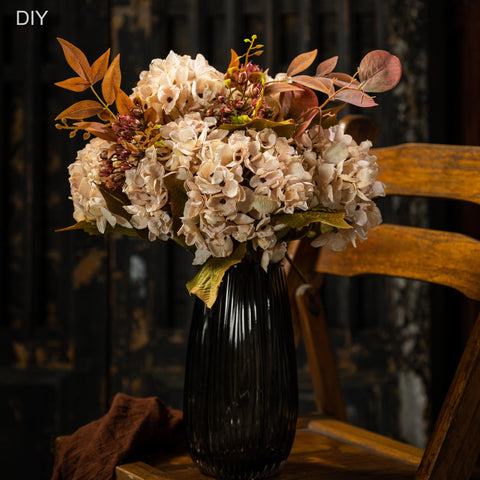 Topia artificial hydrangea stem with iron wire for flexible posing.