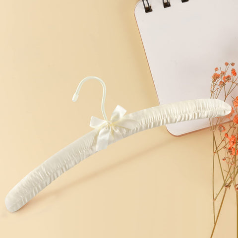 Topia Hanger 360-degree swivel hook allows easy access to garments.