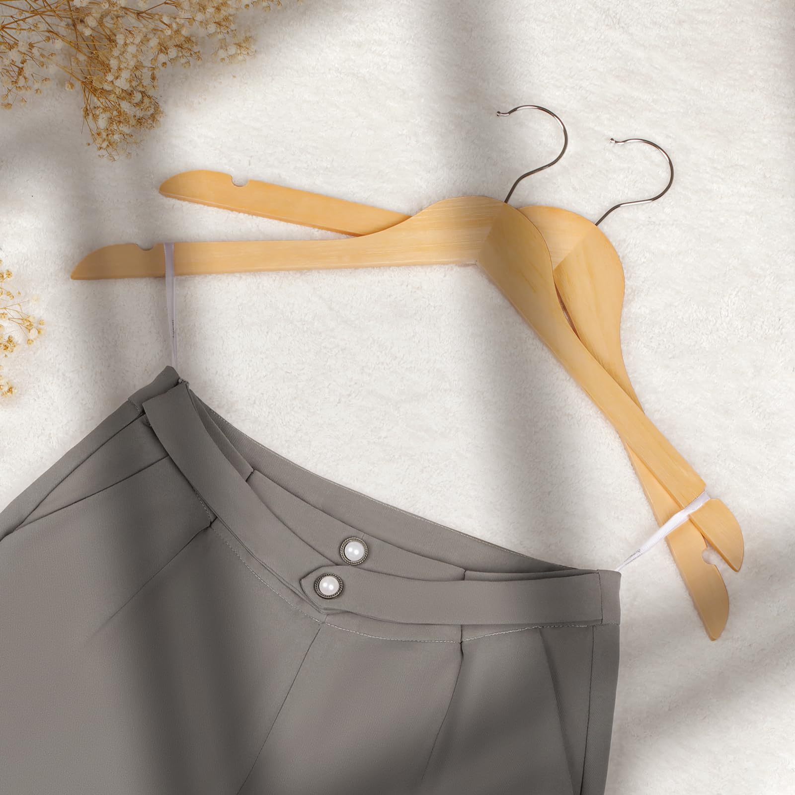 TOPIA HANGER 30-pack helps keep wardrobes organized and clutter-free.