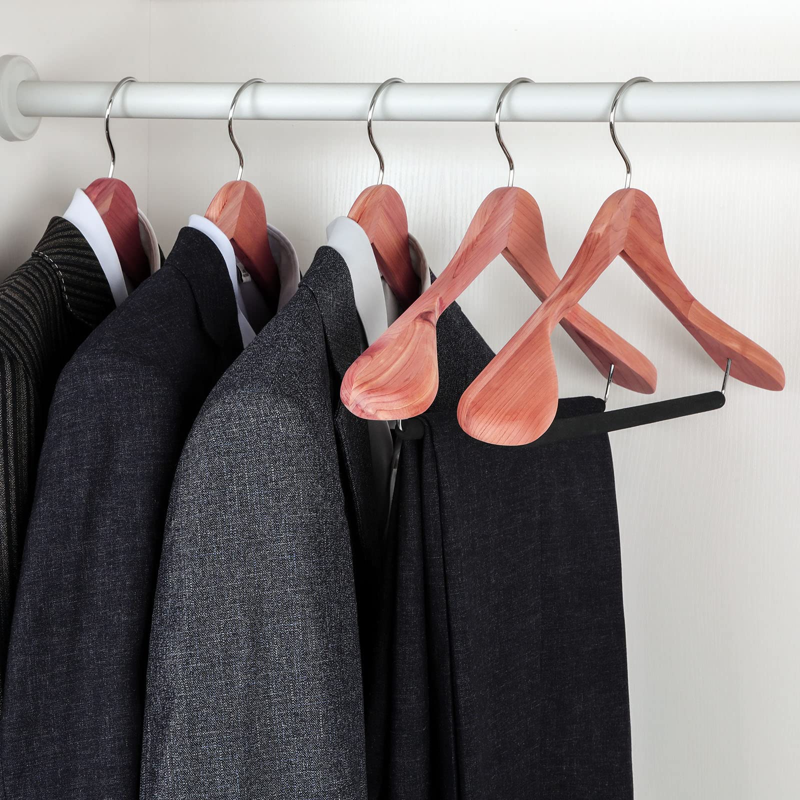 TOPIA HANGER cedar wood helps absorb moisture and odors.