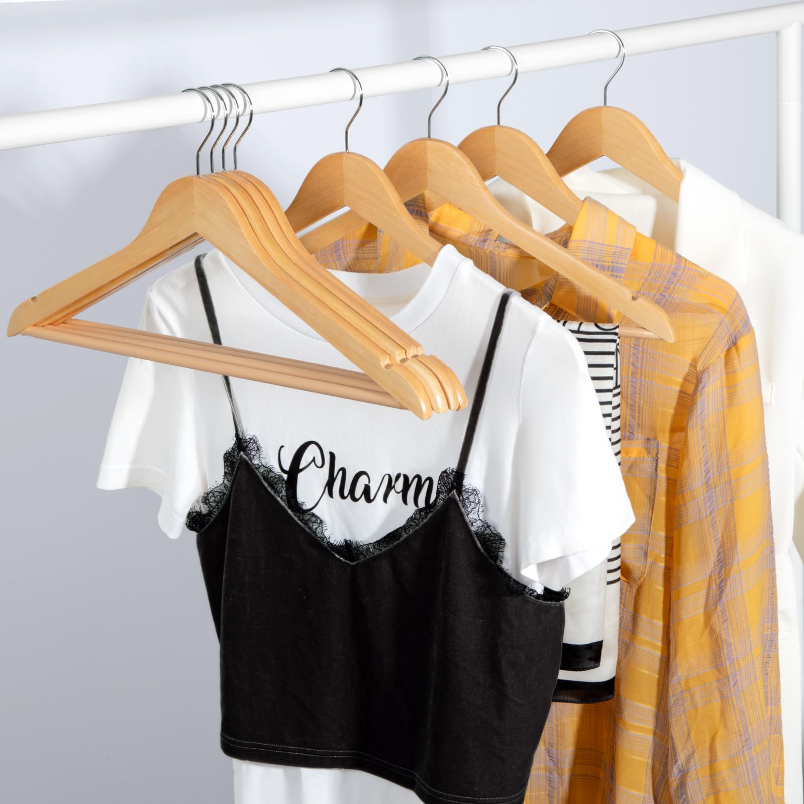 Topia Hanger compact packaging holds 30 hangers in a 17.5 x 9.1 inch form.