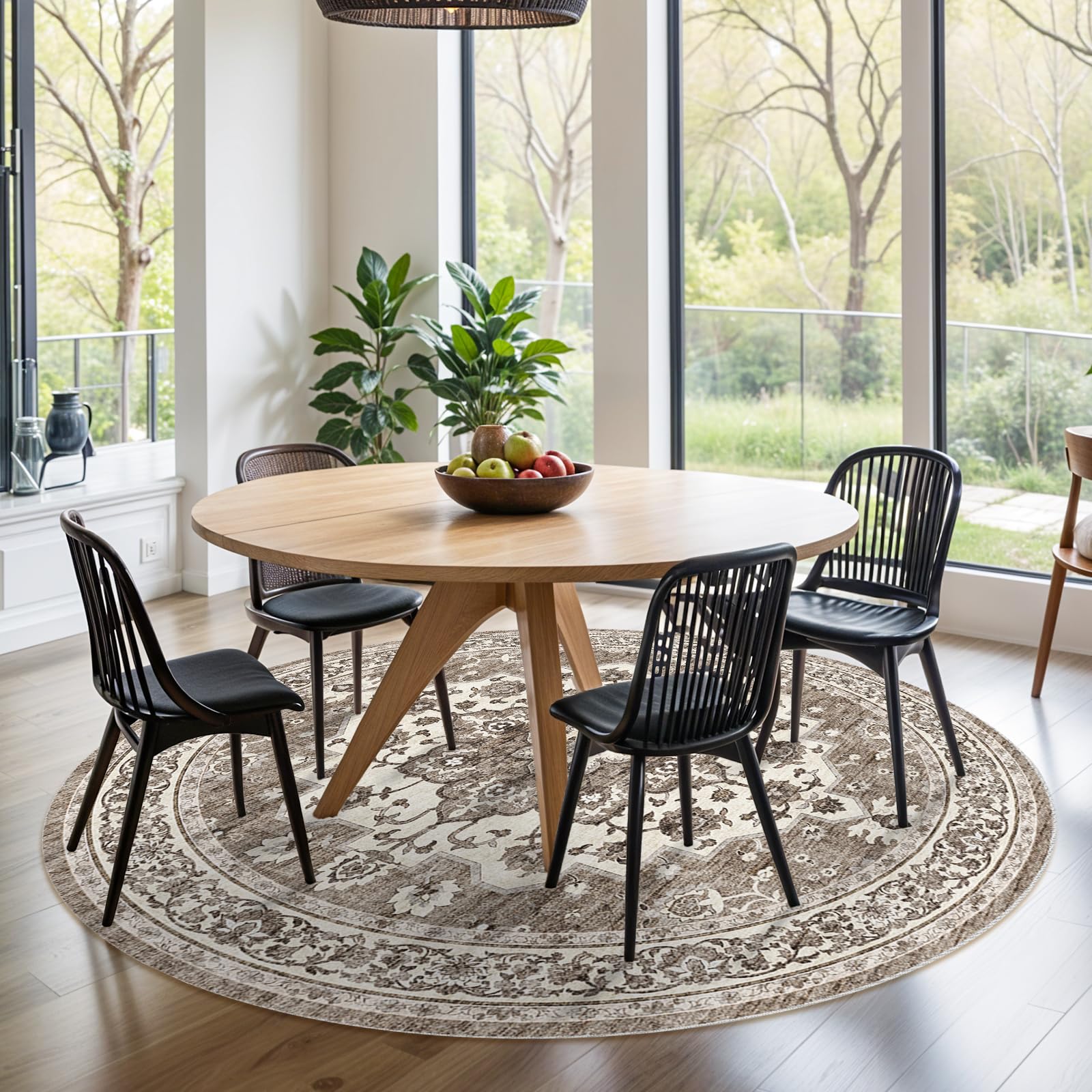 TOPRUUG waterproof, non-shedding round rug ideal for high-traffic rooms.