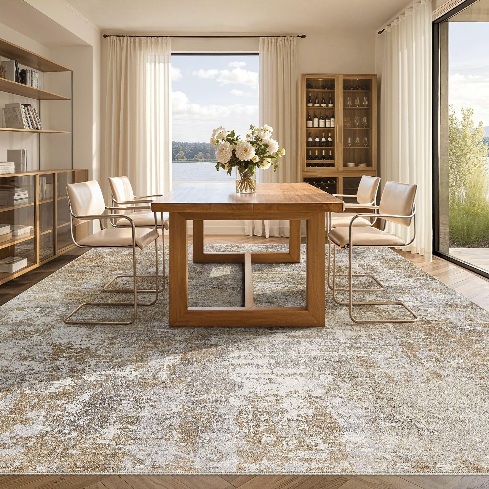 Tortania polyester rug is easy to clean and machine washable.