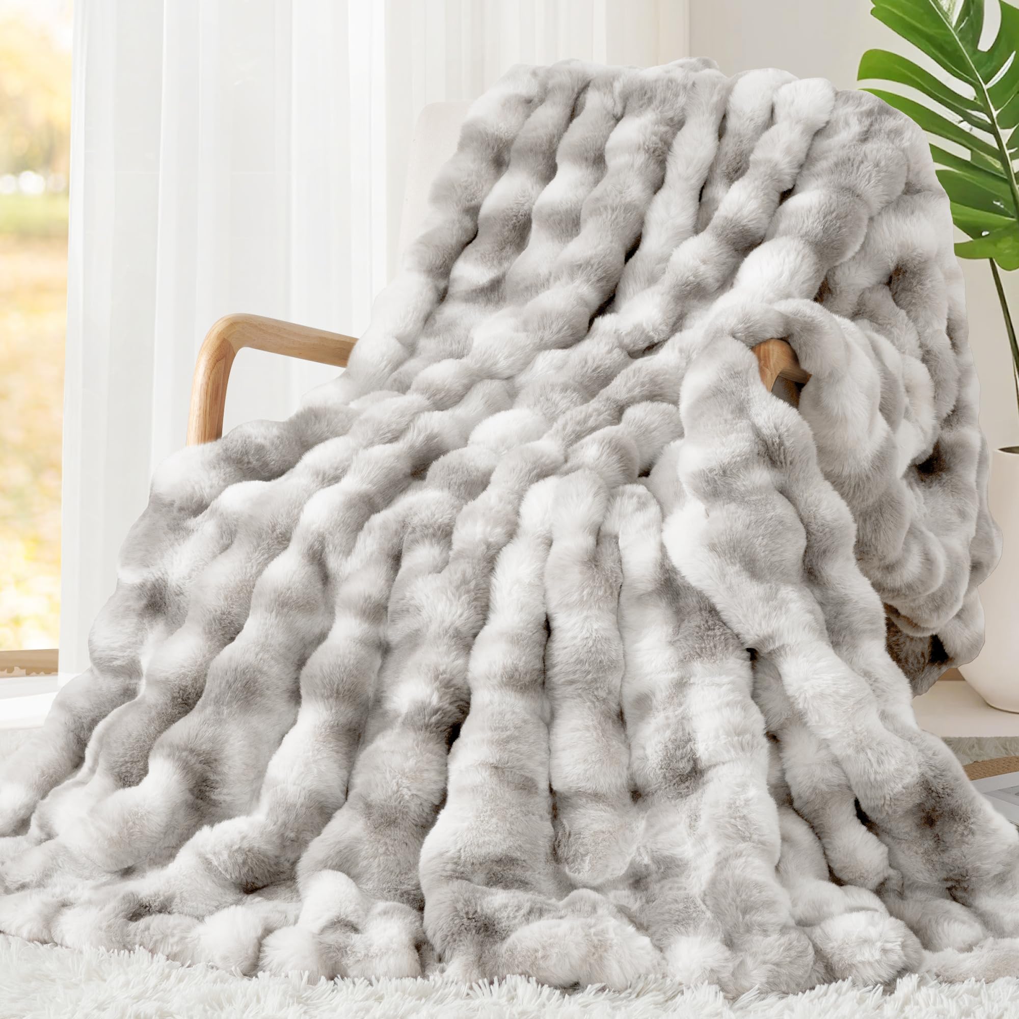 Touchat Luxury 1000GSM faux rabbit fur throw blanket close-up showing plush warmth for couch