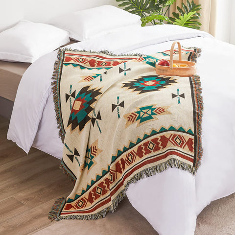 Touchat decorative blanket with outdoorsy look for picnics and travel