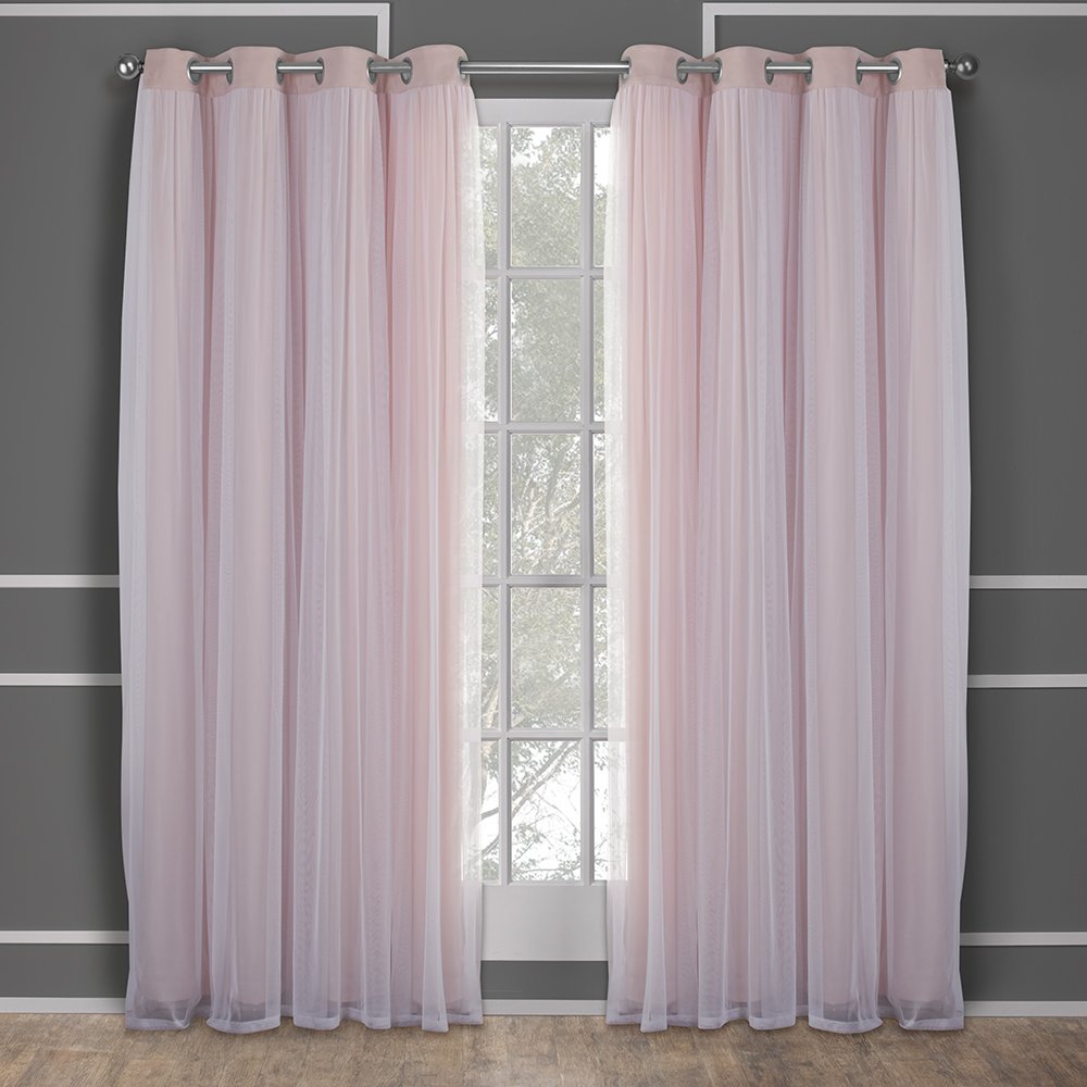 TOWN & COUNTRY LUXE Talia grommet-top closeup shows eight matte silver grommets.