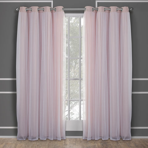 TOWN & COUNTRY LUXE Talia grommet-top closeup shows eight matte silver grommets.