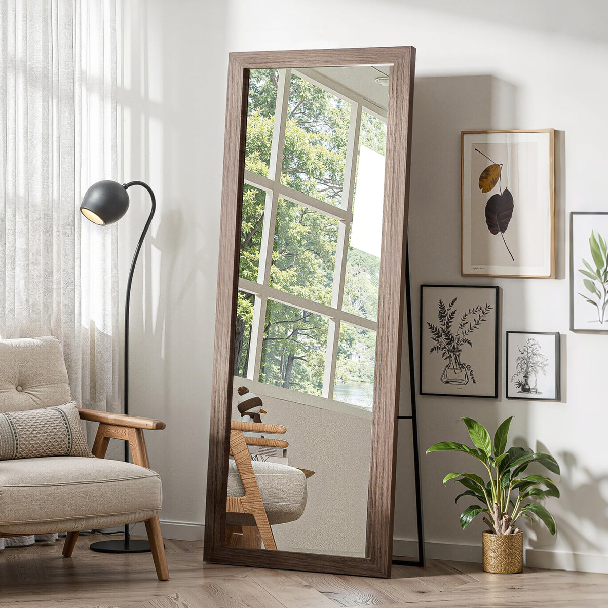 TRAHOME full-length wooden mirror with solid frame for head-to-toe viewing