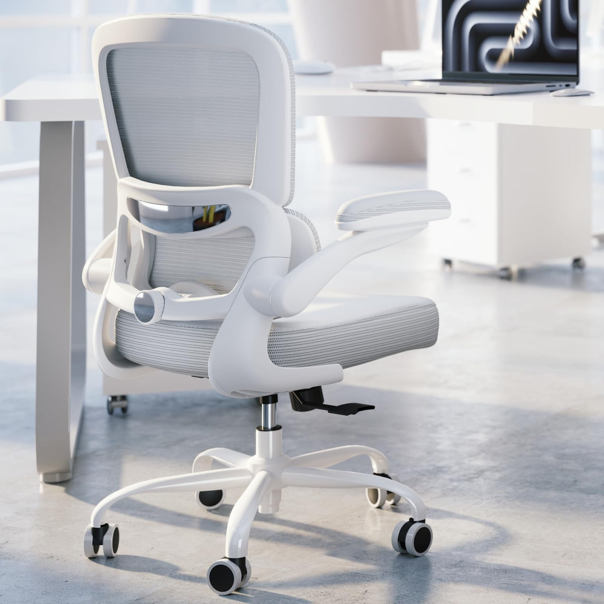 TRALT ergonomic chair with lumbar support improves posture during long workdays.