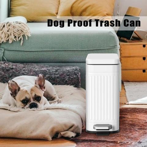 2.6-gallon inner bucket provides ample capacity for daily waste.