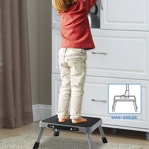 TreeLen 1-Step stool open view demonstrates quick setup anywhere