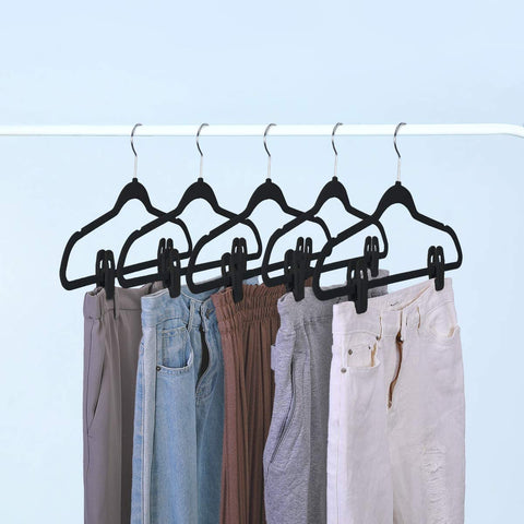 Trgowaul Velvet Hangers Clips PP material closeup showing quality build