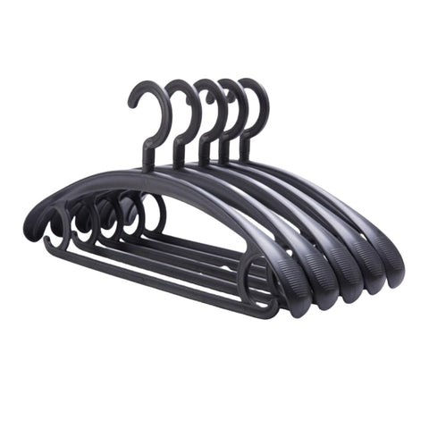 Trrcylp wide-shoulder jacket hanger prevents shoulder bumps and preserves shape