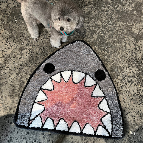TRUEDAYS shark bath mat design detail featuring the playful shark motif.