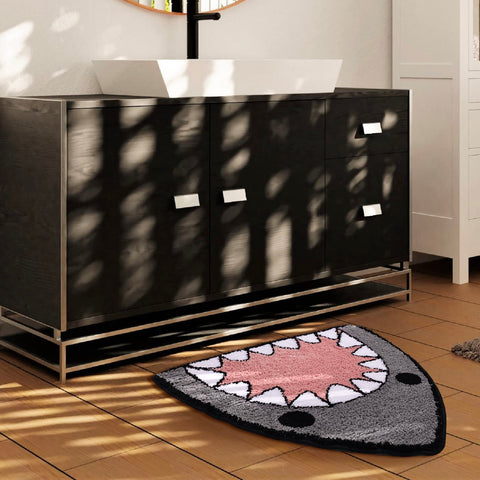 TRUEDAYS shark bath mat in bathroom floor scenario demonstrating quick absorption.