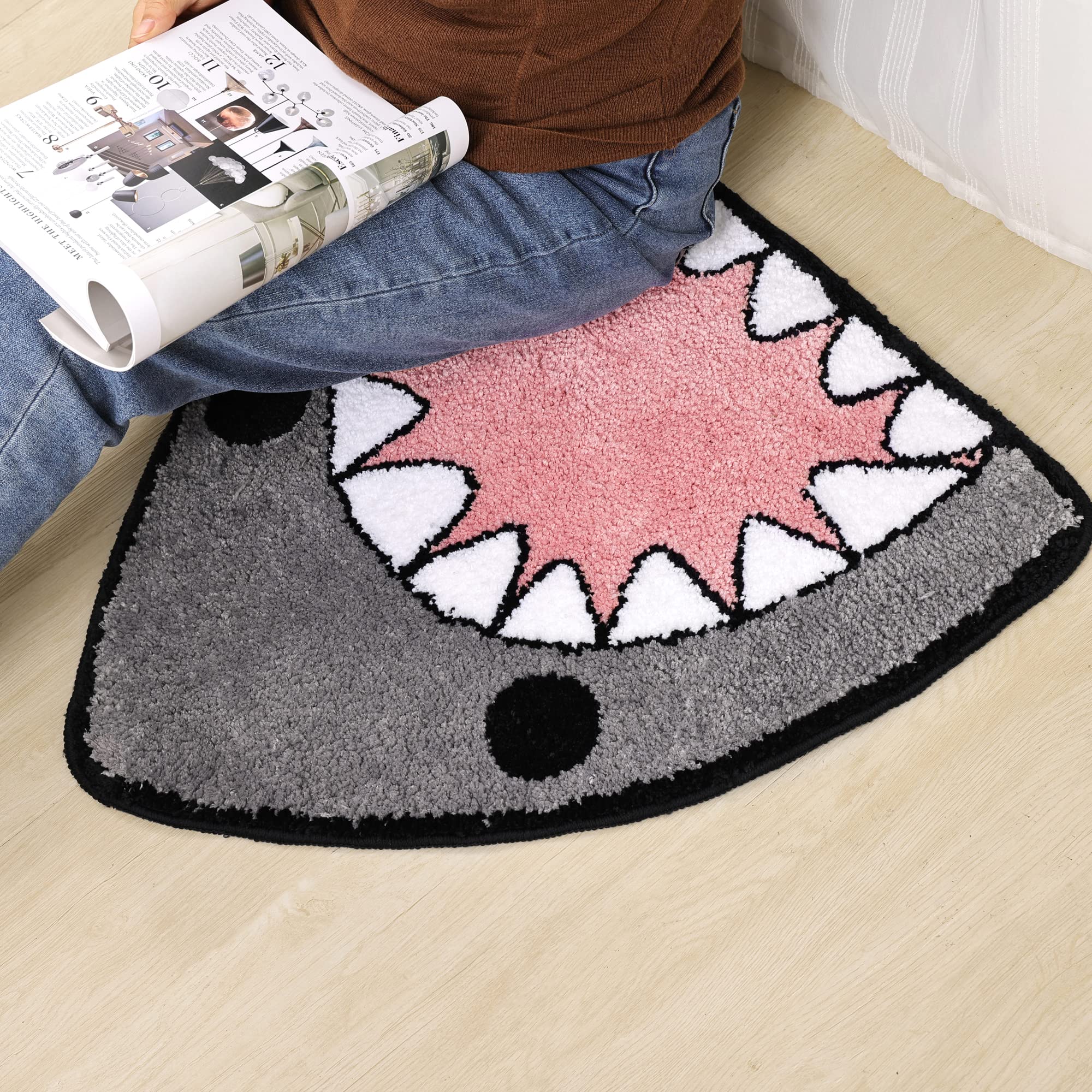 TRUEDAYS shark bath mat machine wash care for easy cleaning and care.