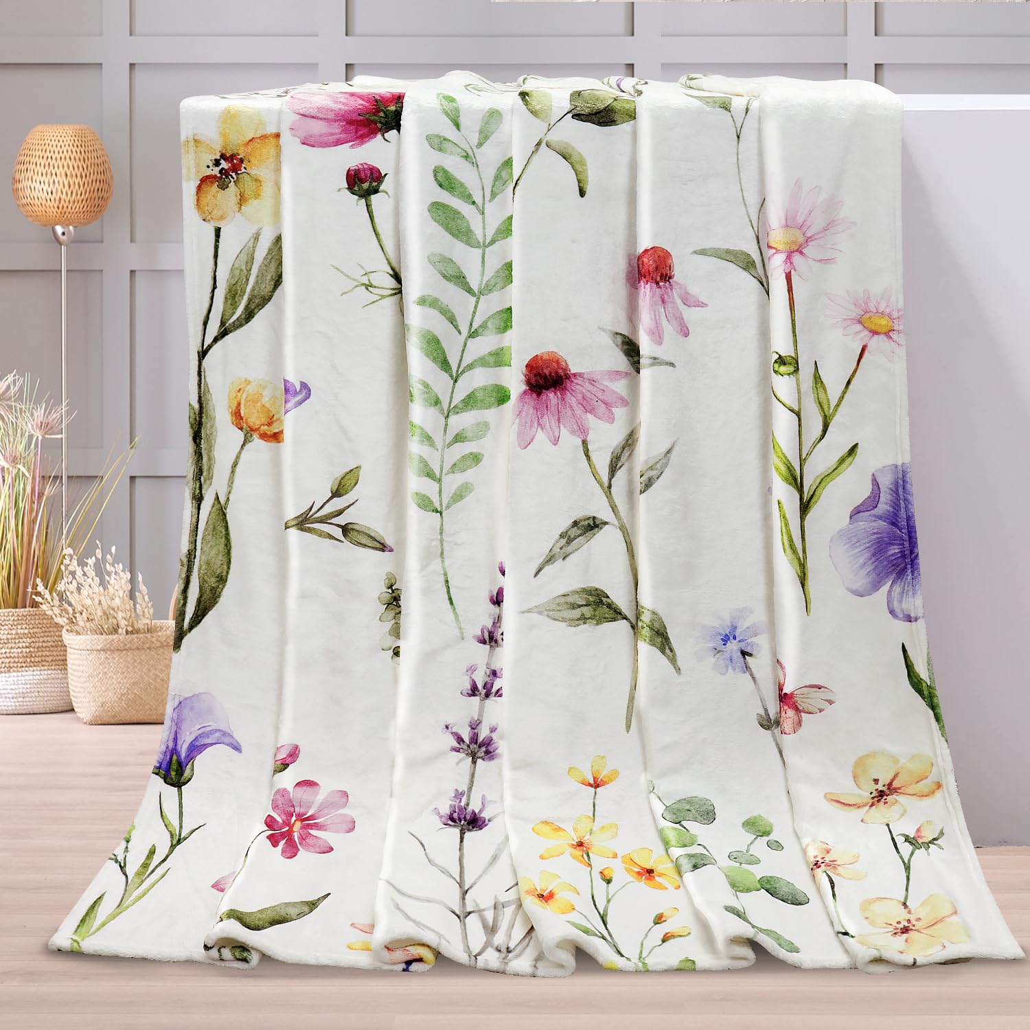 Tupmnbry Lightweight Blanket providing versatile warmth for bed or sofa