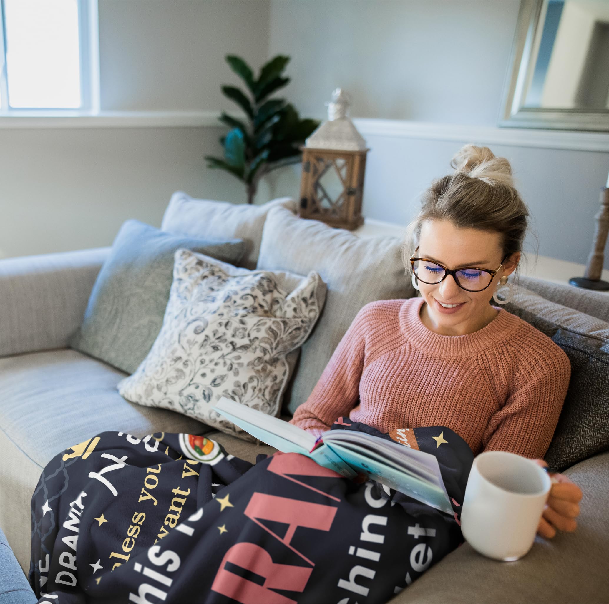 Turelos K-drama blanket shows cozy warmth for couch time.