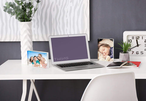 TWING double-sided acrylic frame viewed from center for versatile display