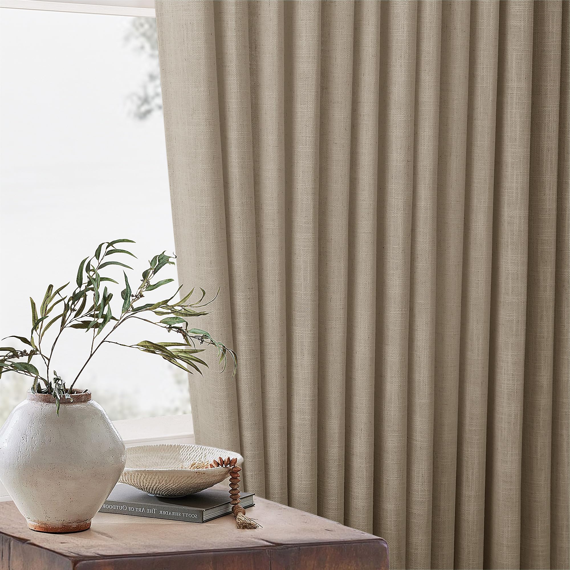 TWODRAPES includes 16 adjustable hooks and 16 metal rings for easy hanging.