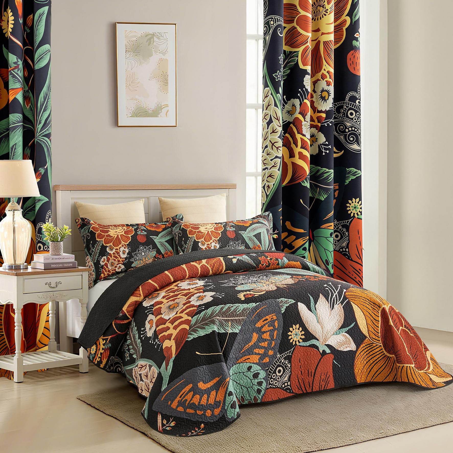 Reversible Tyrot quilt showing black floral design with two shams included