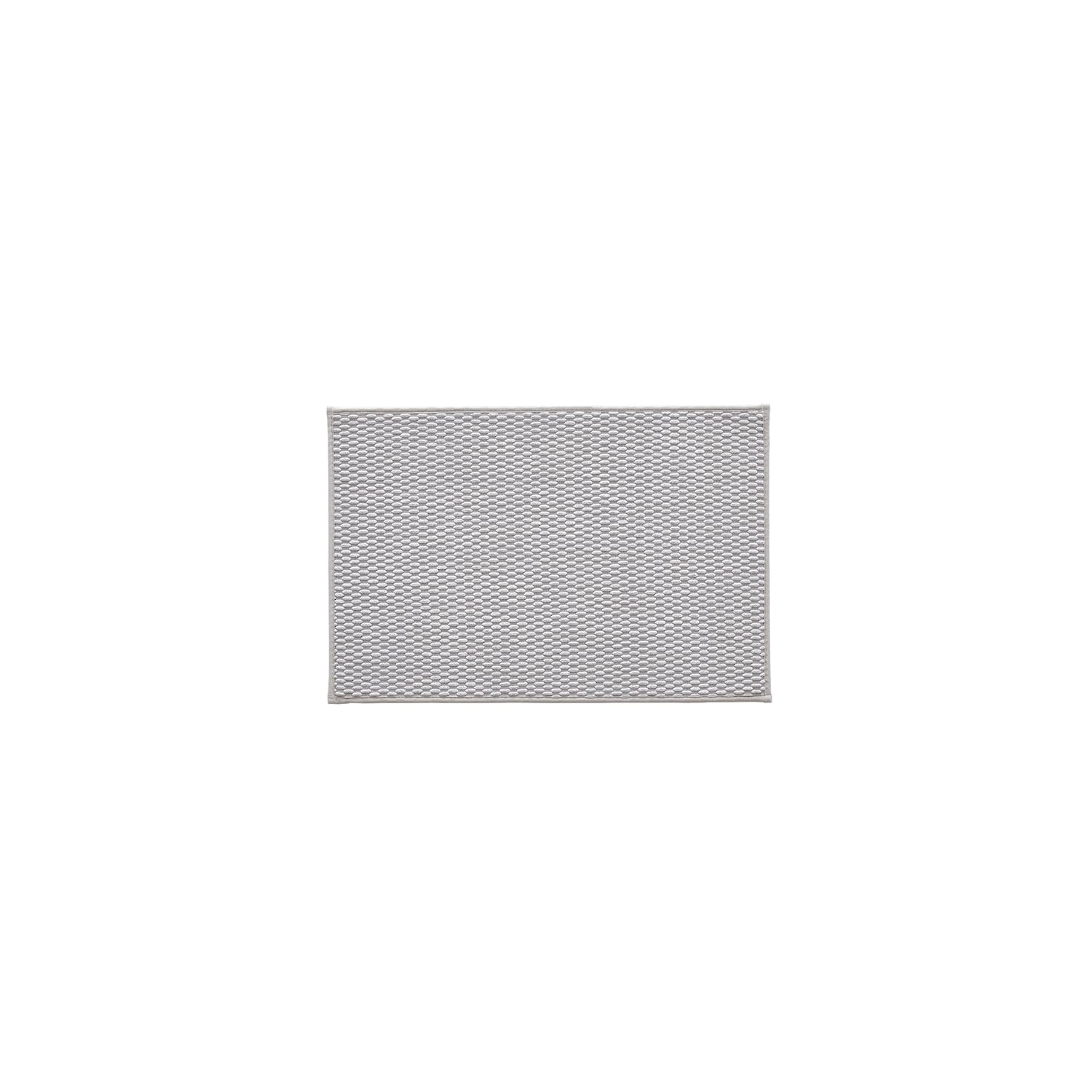 TYUU rug fits compact spaces like RV bathrooms